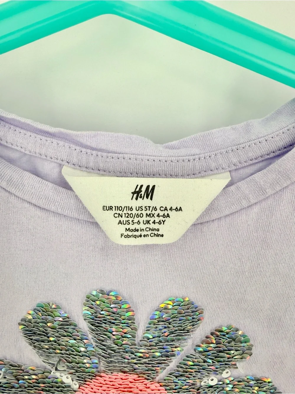 H&M Girls Lavender Sequin Daisy T-Shirt Size 5/6